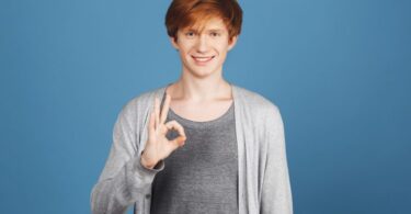 5 Things Narcissists LOVE That Normal People HATE