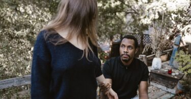 11 Warning Signs Of Gaslighting In Relationships